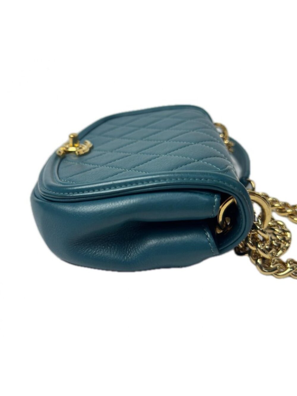 Chanel Quilted Chain Shoulder Bag - Picture 6 of 10